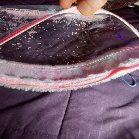 Pencil bag - Picture 3 of 4